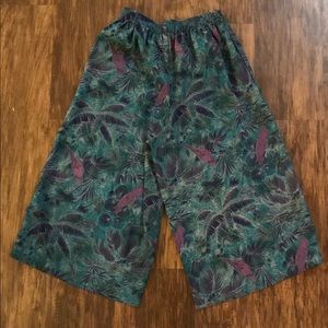 Vintage Wide Legged Cropped Pants